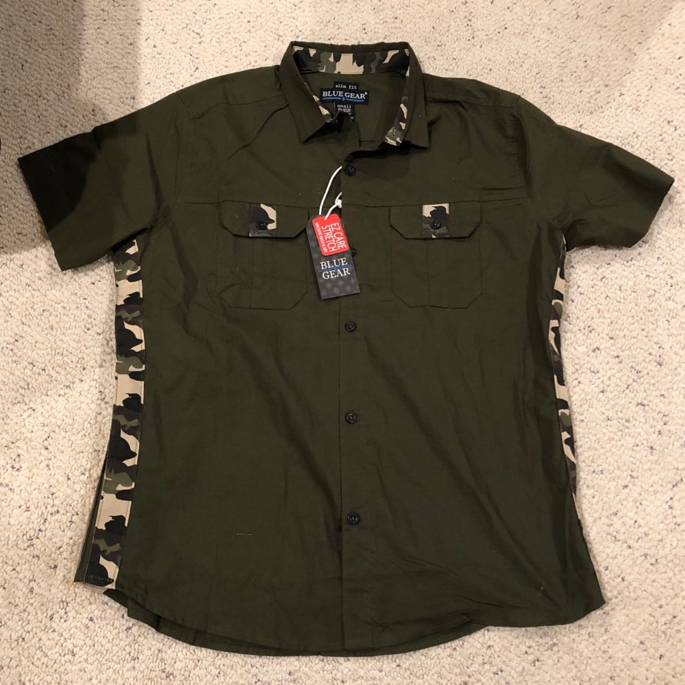 Men’s shirt size Small NWT